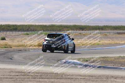 media/Oct-04-2025-OnGrid (Sat) [[44bd565ffa]]/Green Group/Grapevine/